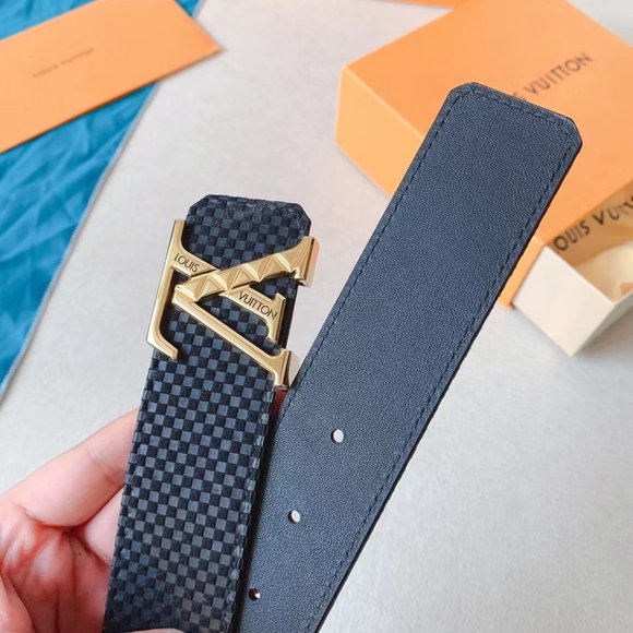 Louis Vuitton belt